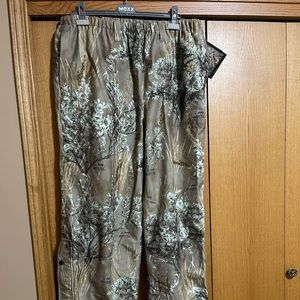Frontier Legend Men’s Camoflauge  Hunting Pants Size XL